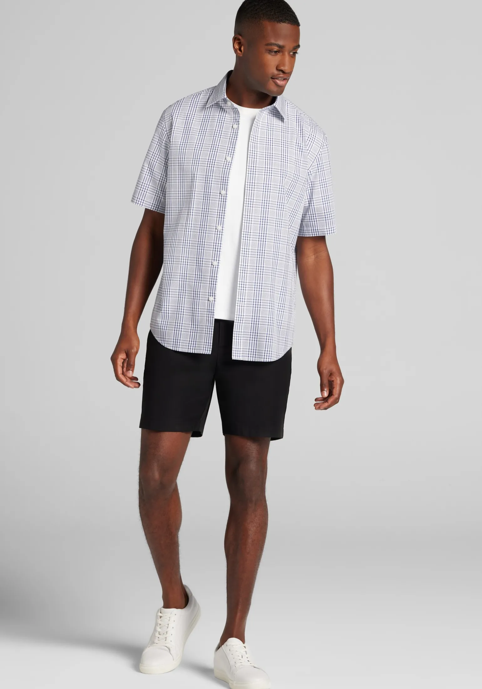 1905 Collection Tailored Fit Medium Plaid Short Sleeve Button Up Shirt