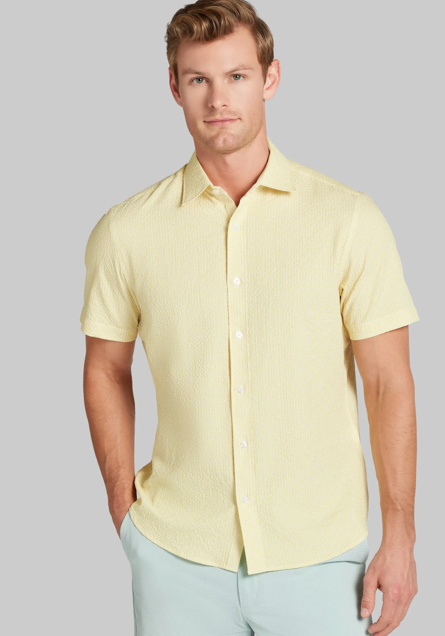 Con.Struct Slim Fit Solid Seersucker Short Sleeve Button Up Shirt