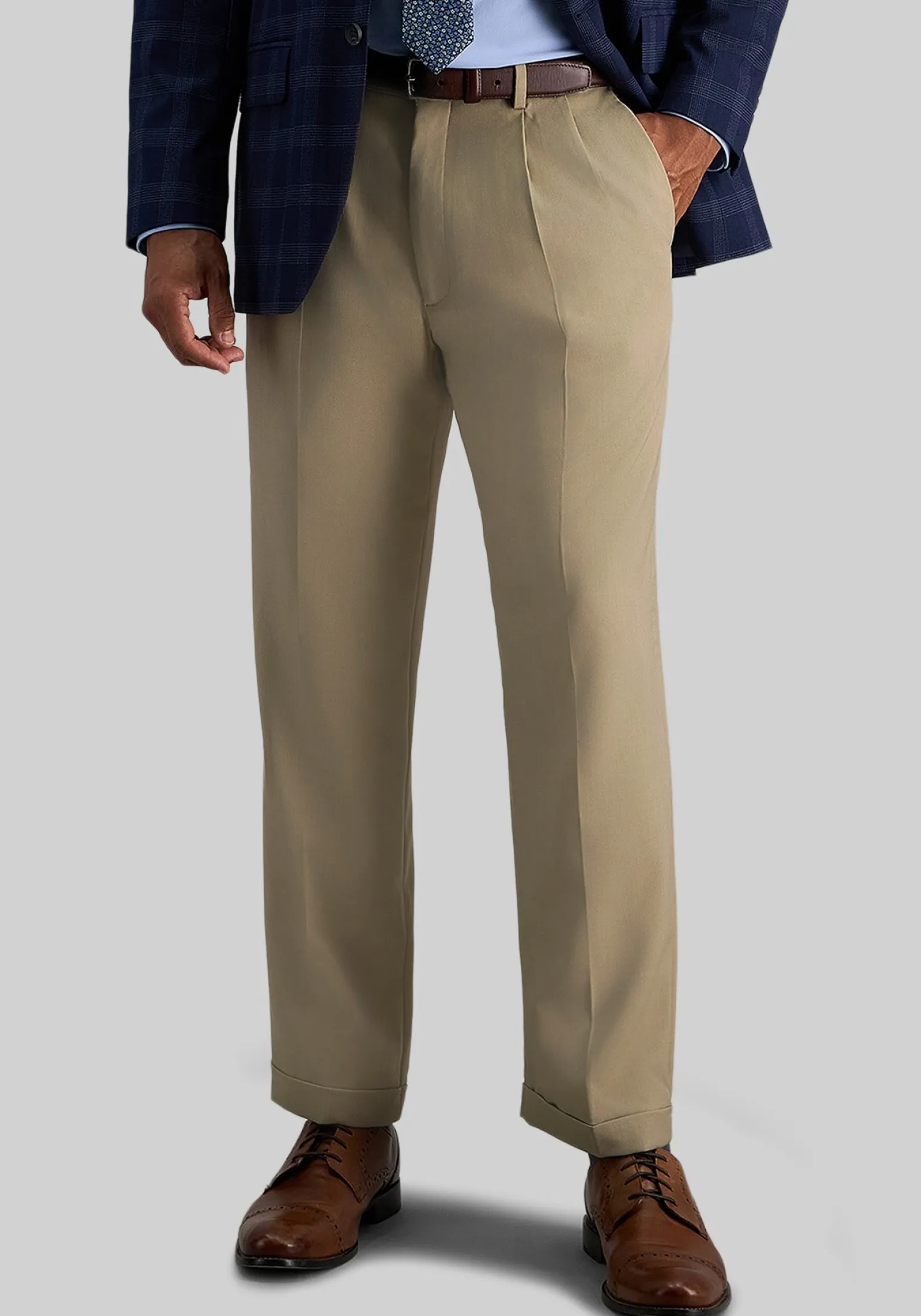Haggar Premium Comfort Classic Fit Pleated Dress Pants