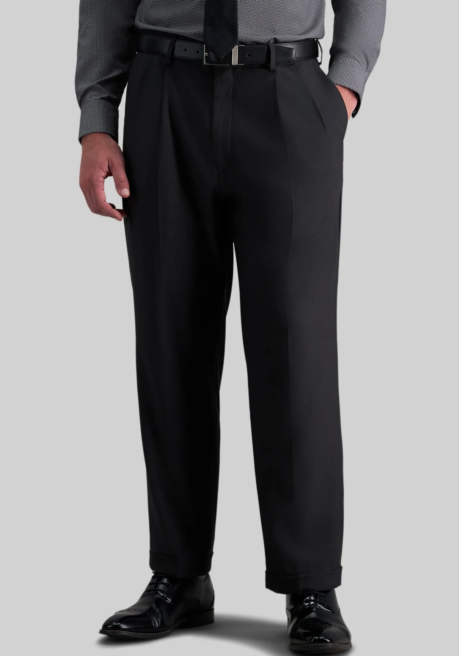 Haggar Premium Comfort Classic Fit Pleated Dress Pants