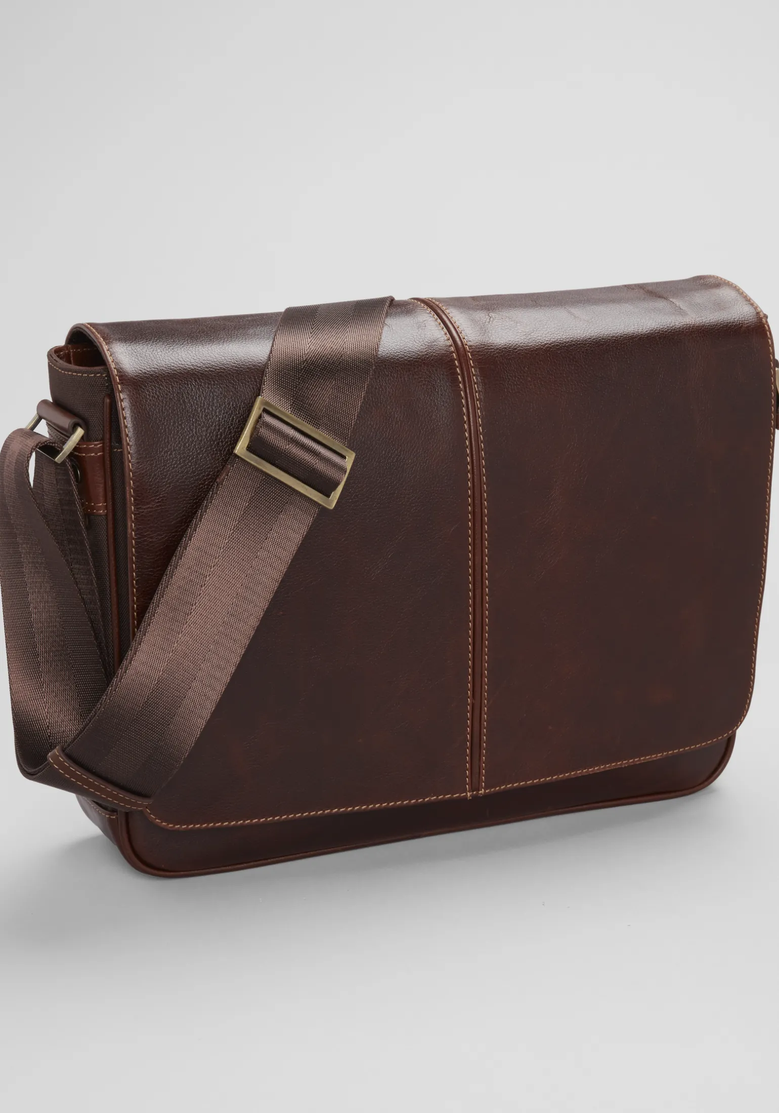 Jos. A. Bank Compact Leather Messenger Case