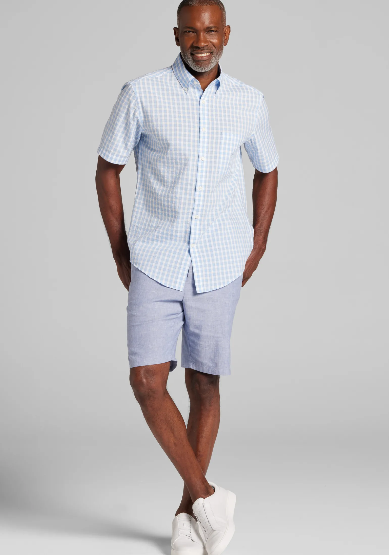 Jos. A. Bank Tailored Fit Buffalo Check Seersucker Short Sleeve Button Up Shirt
