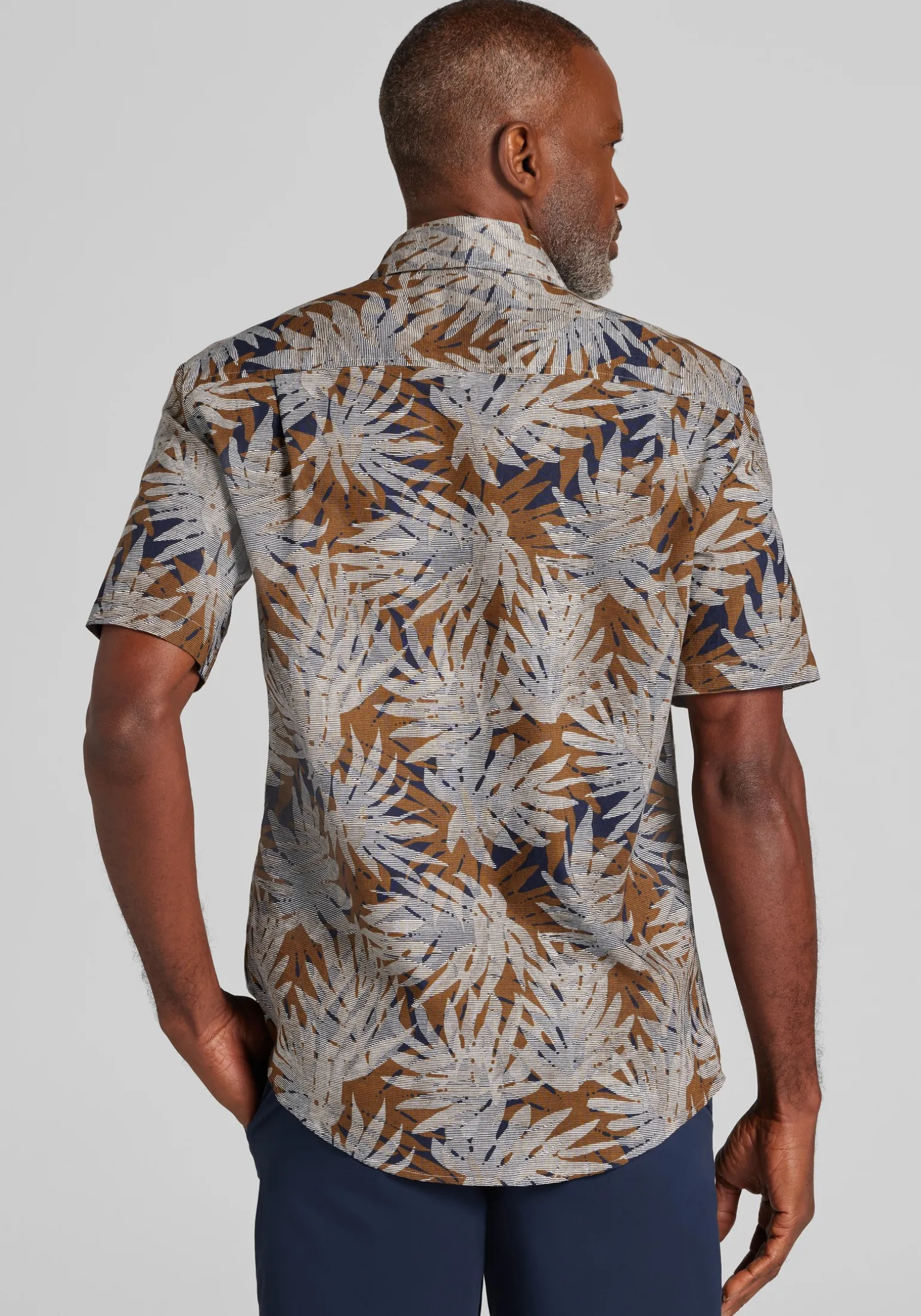 Jos. A. Bank Tailored Fit Large Fern Palm Short Sleeve Button Up Shirt