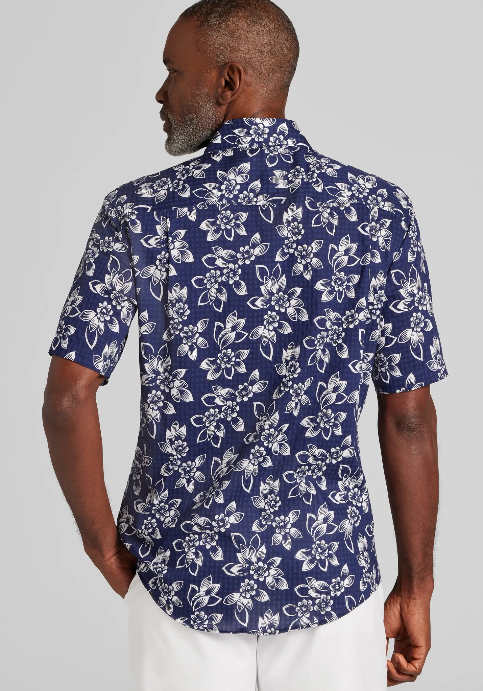 Jos. A. Bank Tailored Fit Lotus Seersucker Short Sleeve Button Up Shirt
