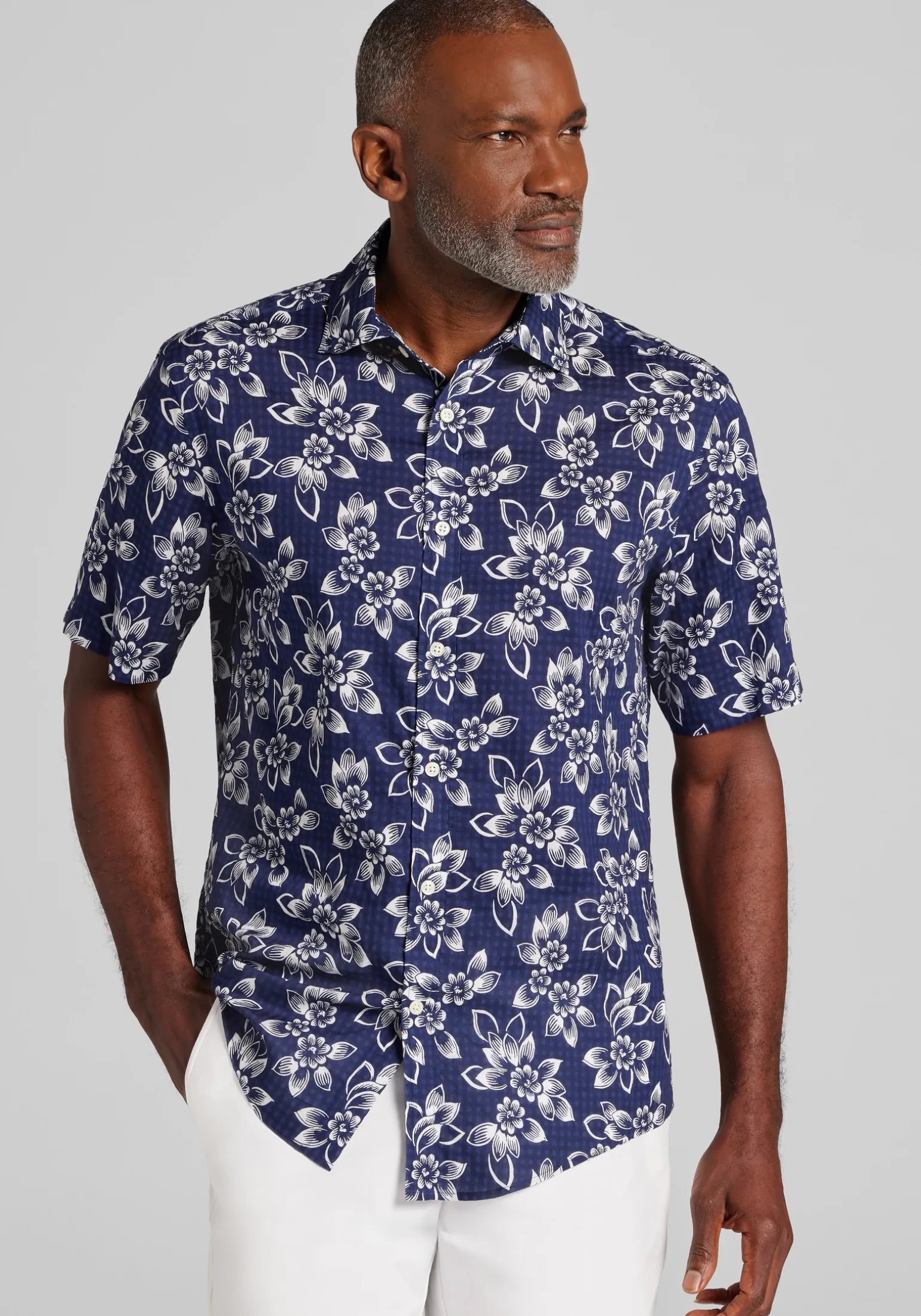 Jos. A. Bank Tailored Fit Lotus Seersucker Short Sleeve Button Up Shirt