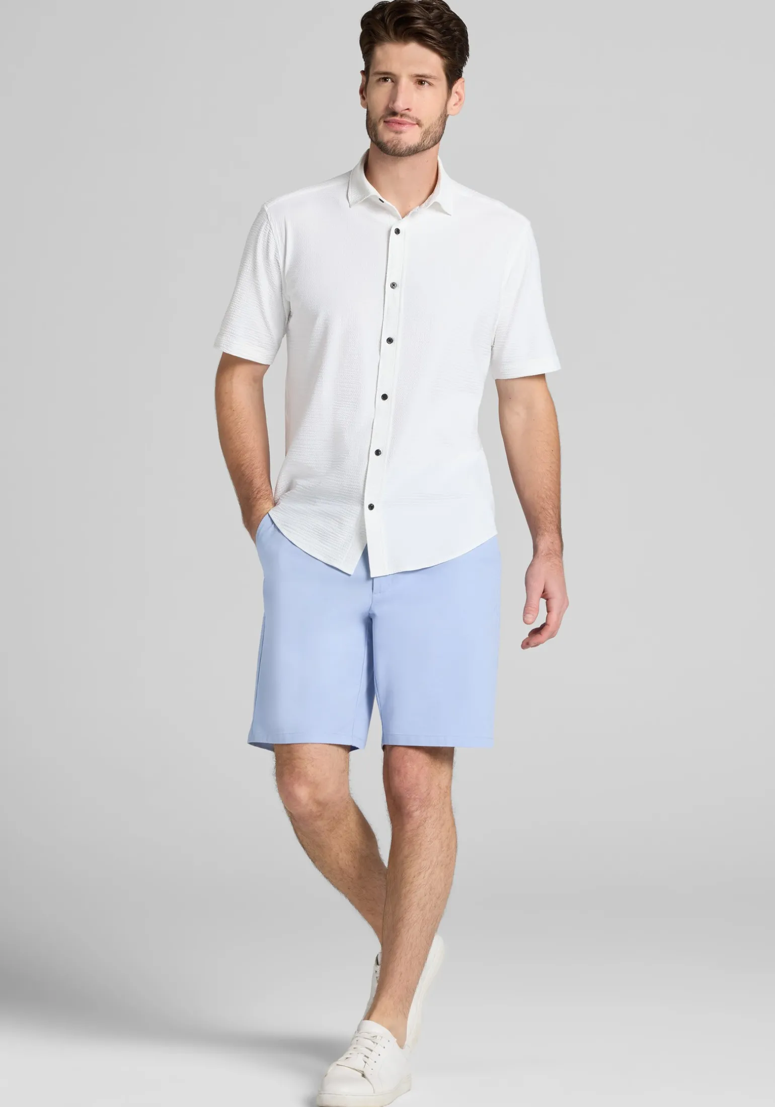 Jos. A. Bank Tailored Fit Seersucker Short Sleeve Button Up Shirt