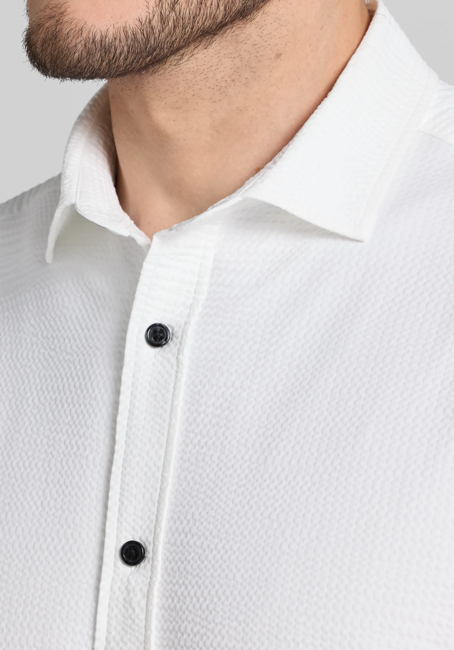 Jos. A. Bank Tailored Fit Seersucker Short Sleeve Button Up Shirt