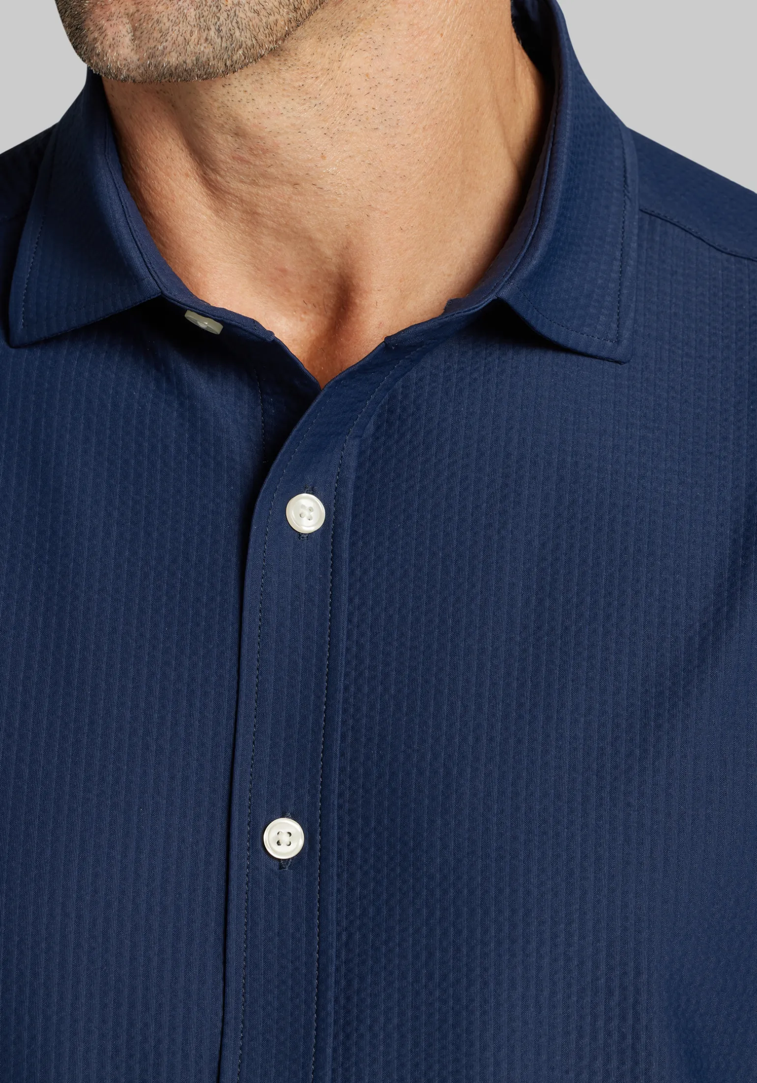 Jos. A. Bank Tailored Fit Seersucker Short Sleeve Button Up Shirt