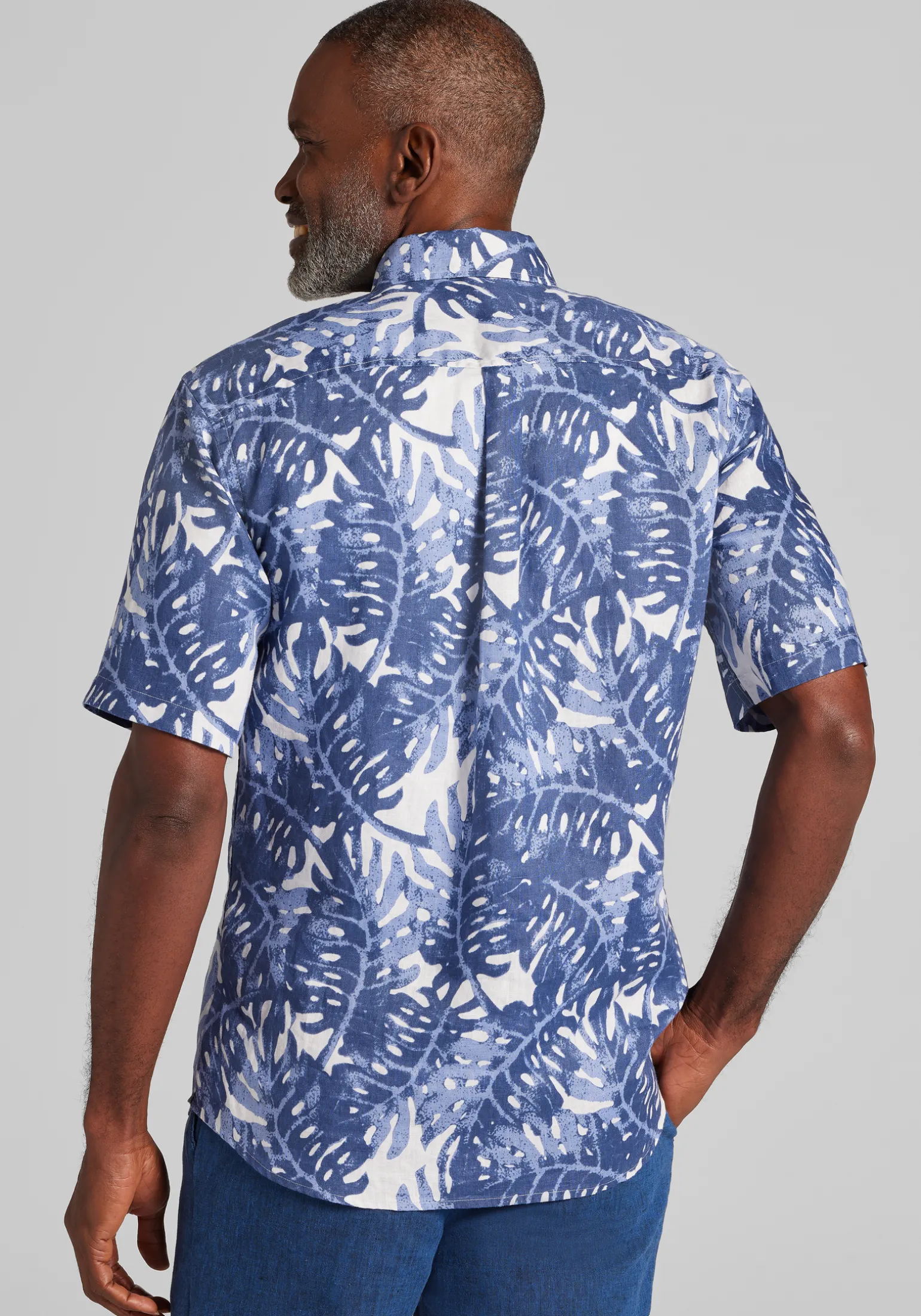 Reserve Collection Tailored Fit Monstera Leaf Linen Short Sleeve Button Up Shirt