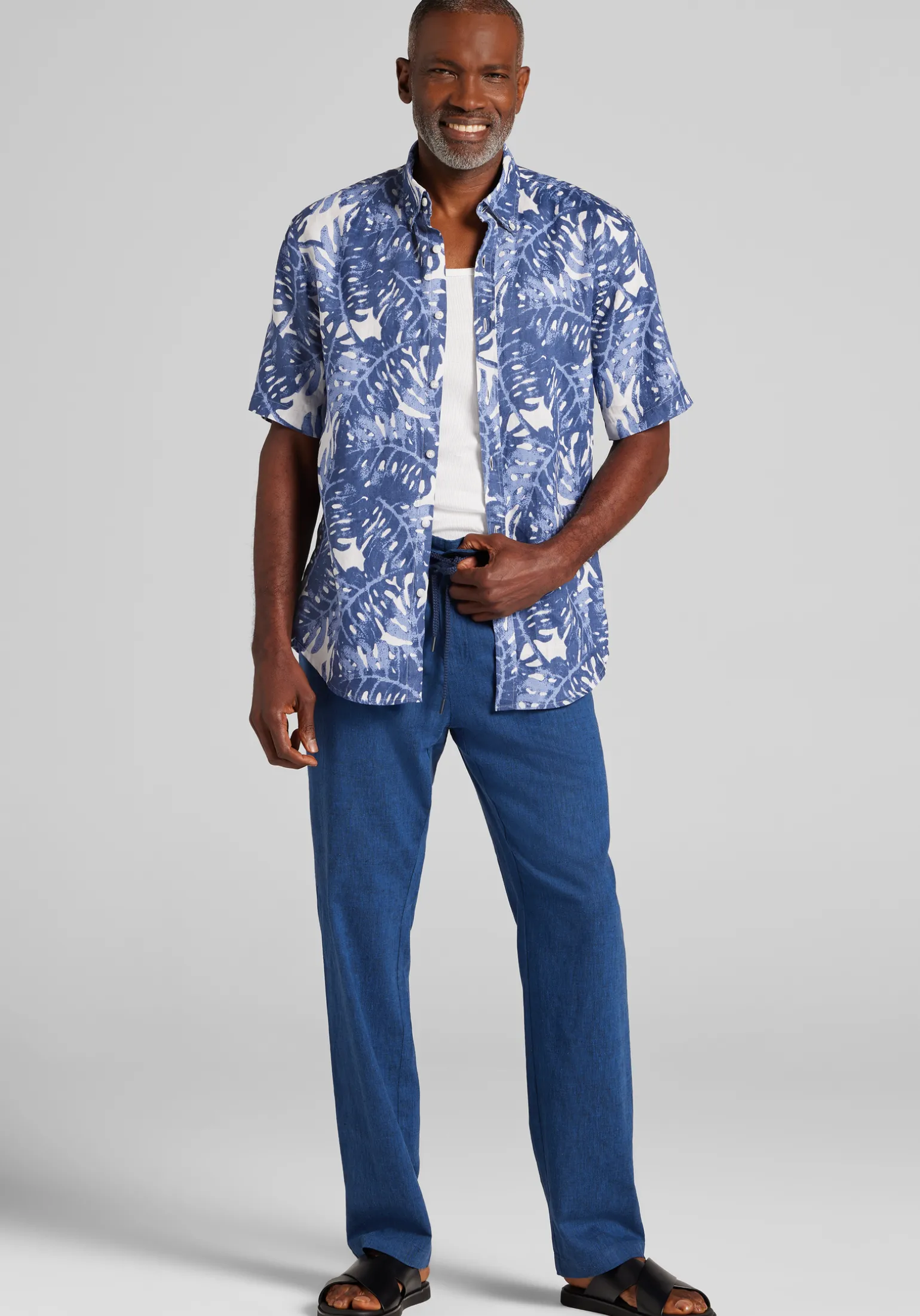 Reserve Collection Tailored Fit Monstera Leaf Linen Short Sleeve Button Up Shirt