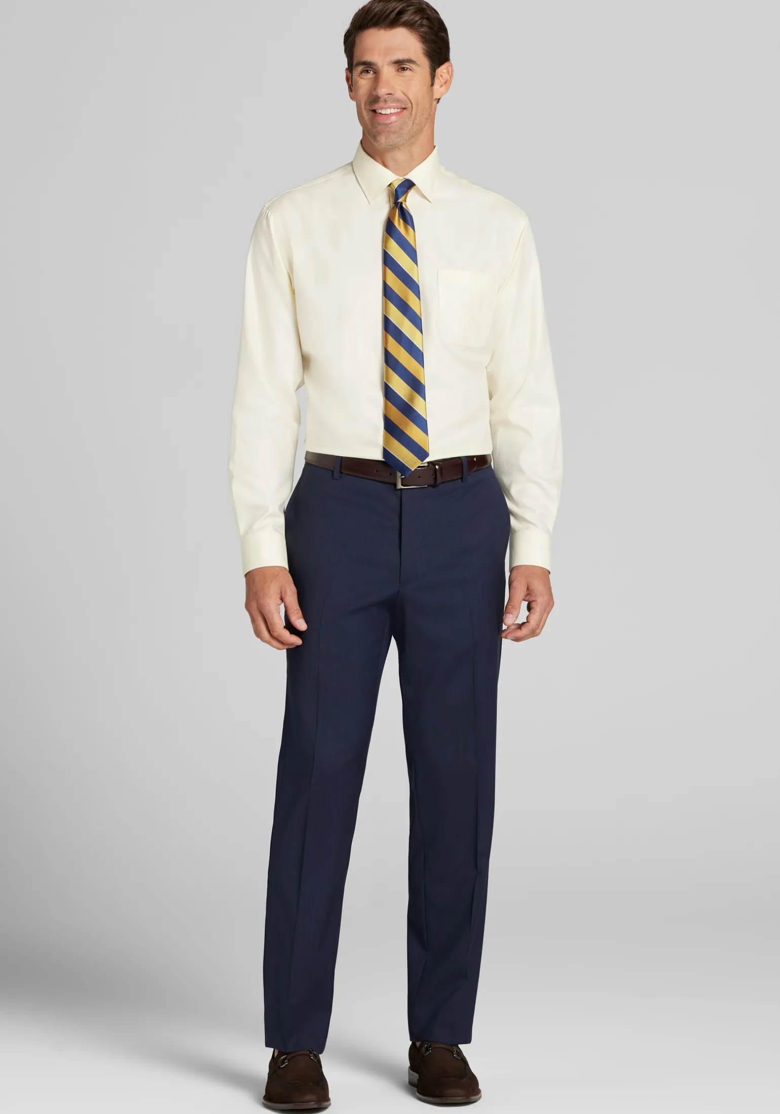 Reserve Collection Traditional Fit Spread Collar Solid Dress Shirt