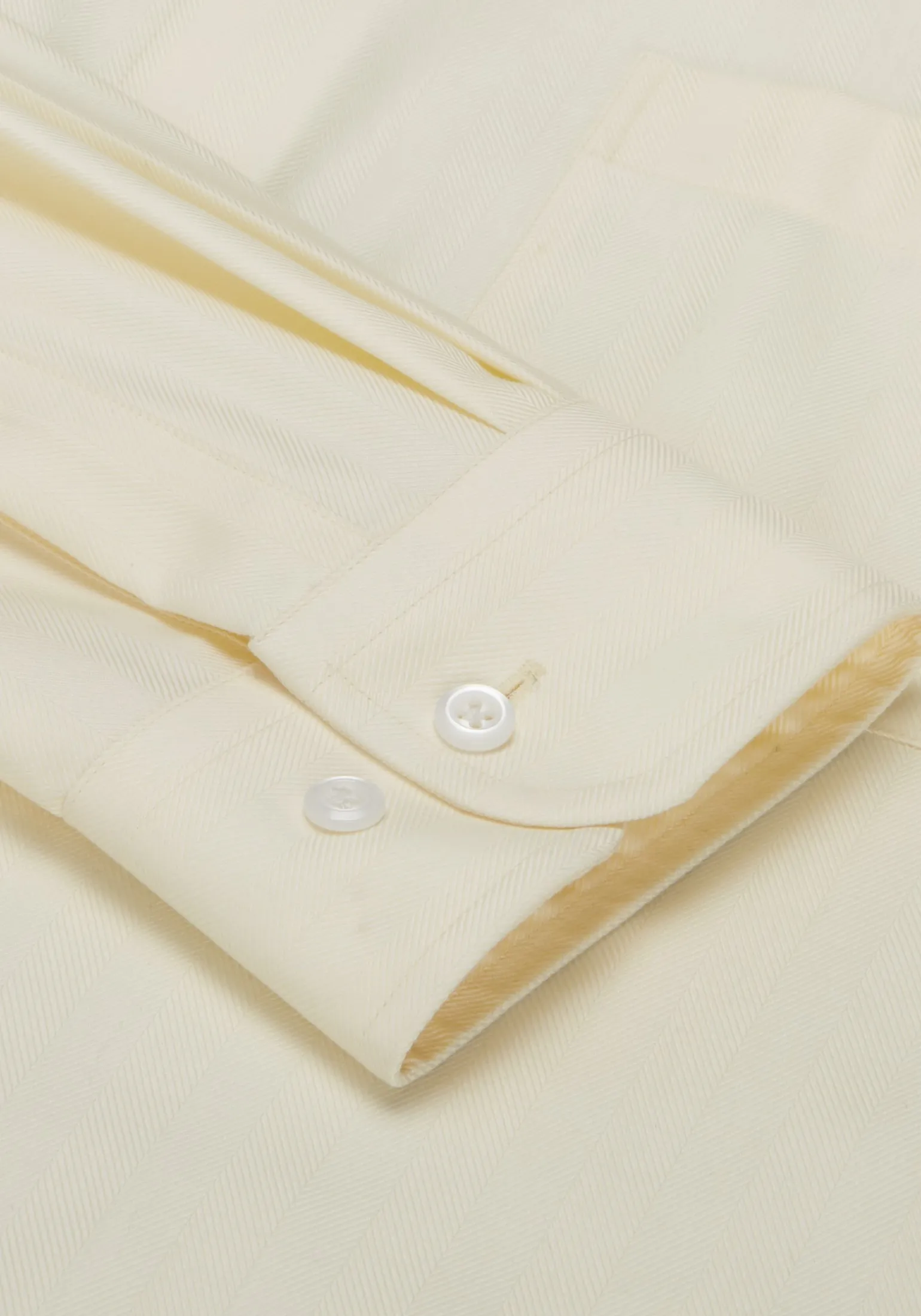 Reserve Collection Traditional Fit Spread Collar Solid Dress Shirt