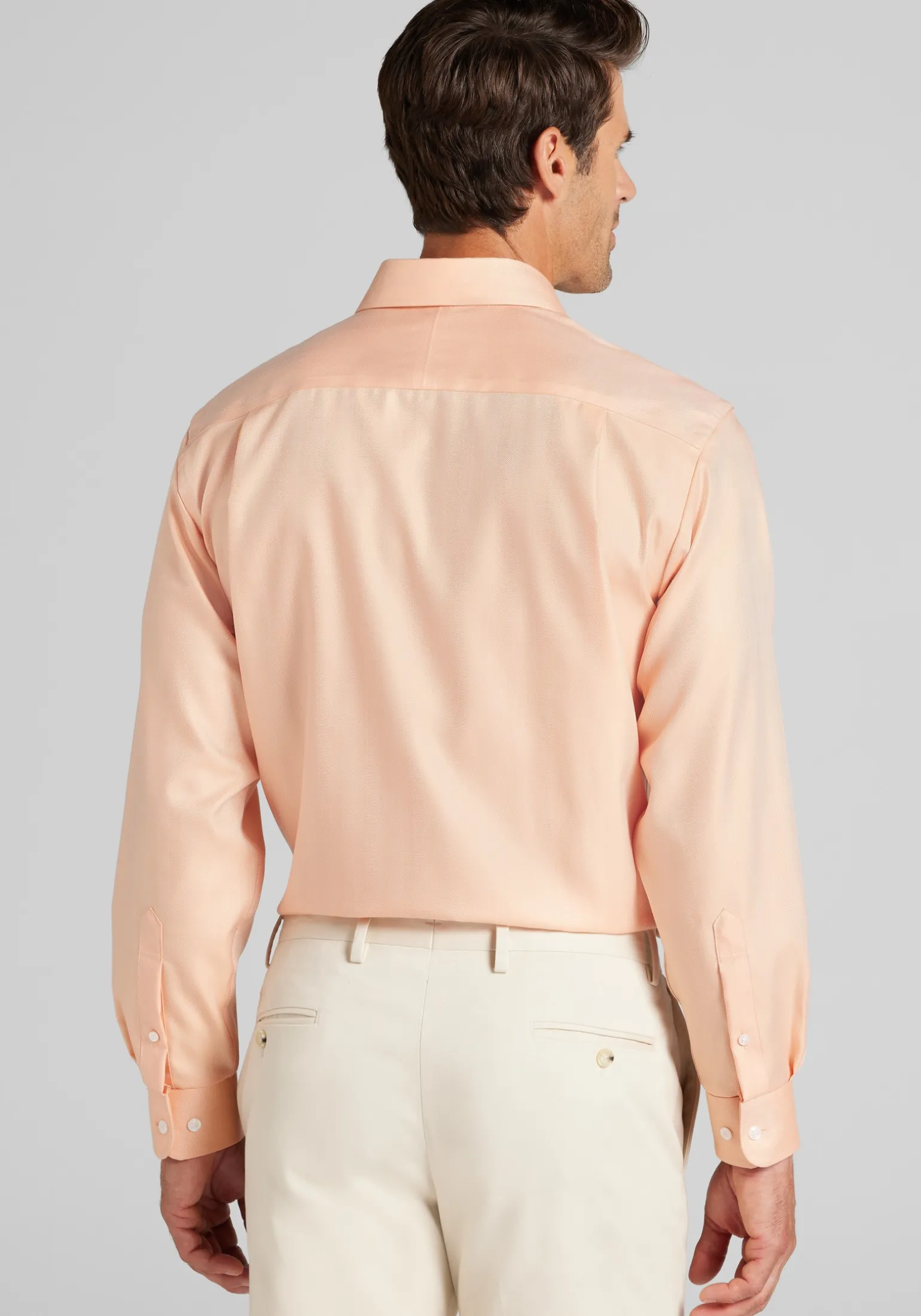Reserve Collection Traditional Fit Spread Collar Solid Dress Shirt
