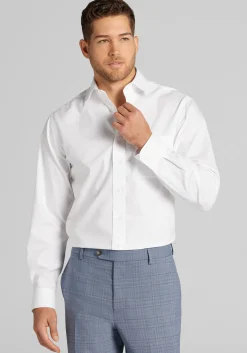 Traveler® Collection Tailored Fit Spread Collar Solid Dress Shirt