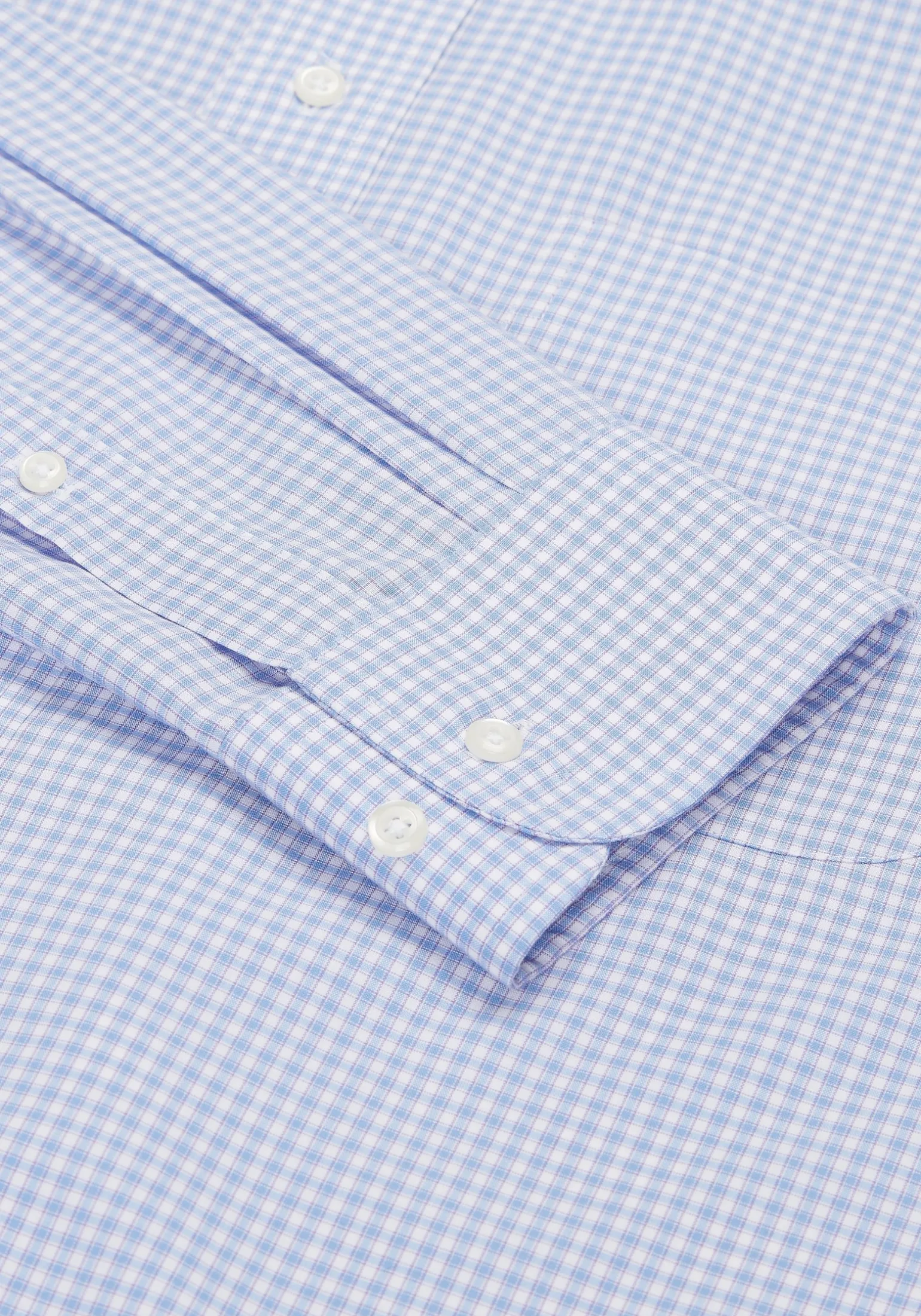 Traveler® Collection Tailored Fit Small Check Dress Shirt