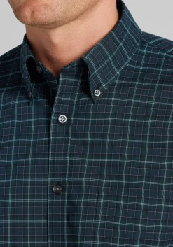 Traveler® Collection Tailored Fit Tartan Plaid Button Up Shirt