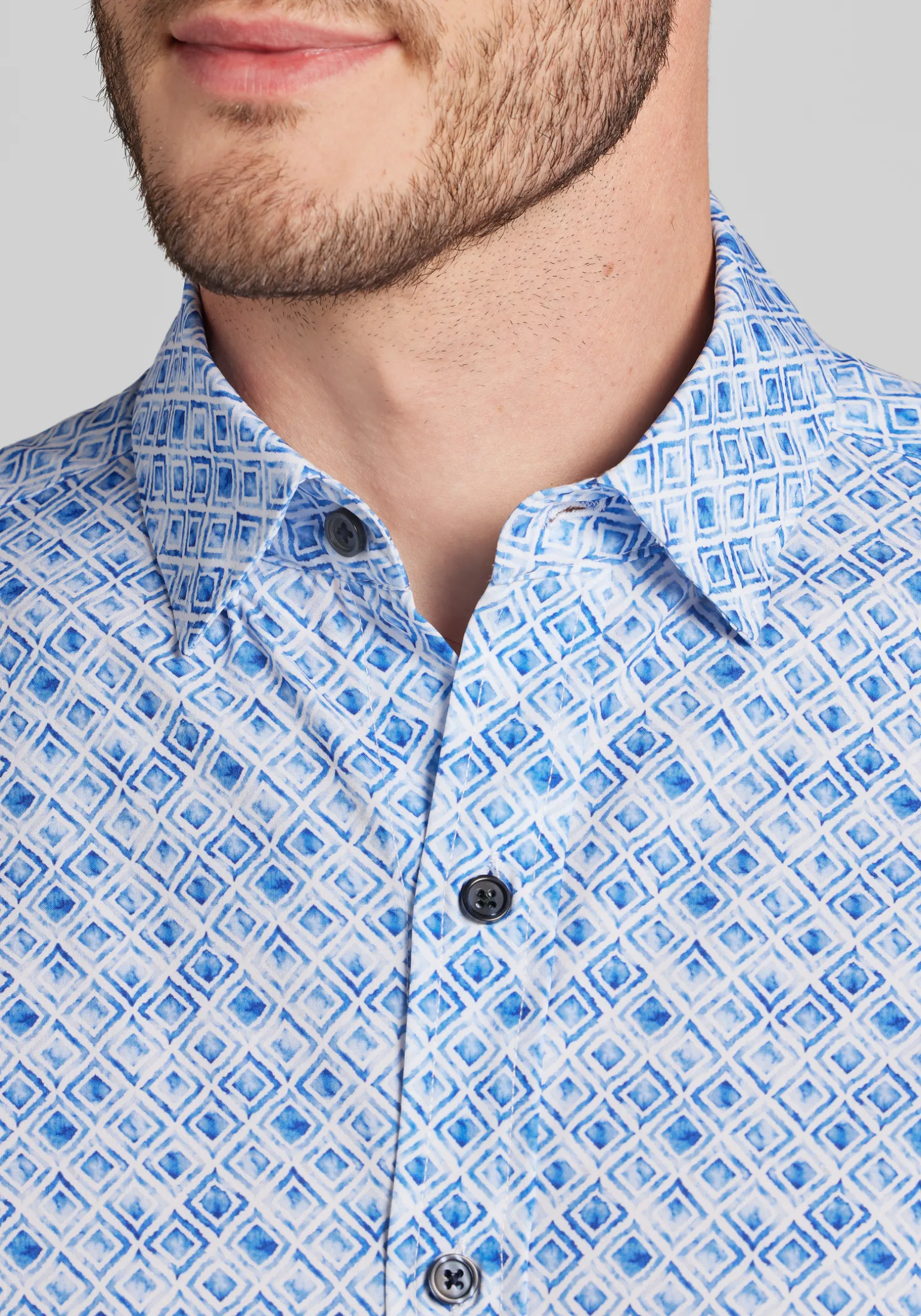 Traveler® COOLMOTION Tailored Fit Ombre Diamond Short Sleeve Button Up Shirt
