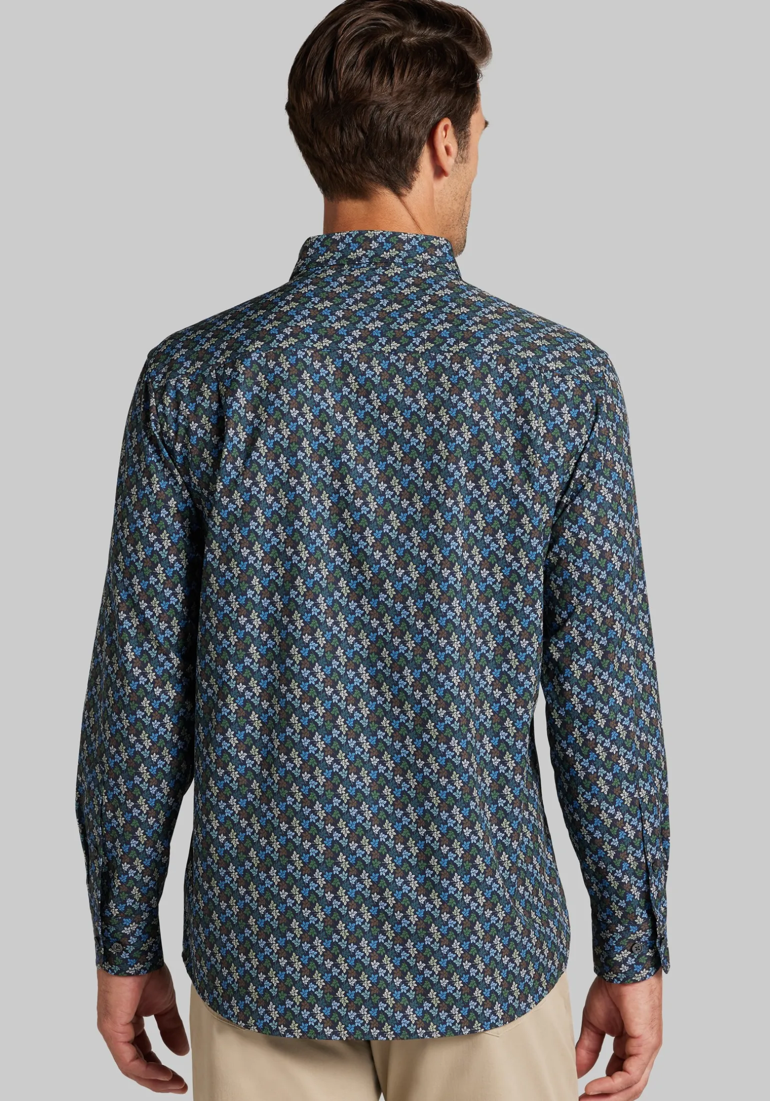 Traveler® COOLMOTION Tailored Fit Leaves 4-Way Stretch Button Up Shirt