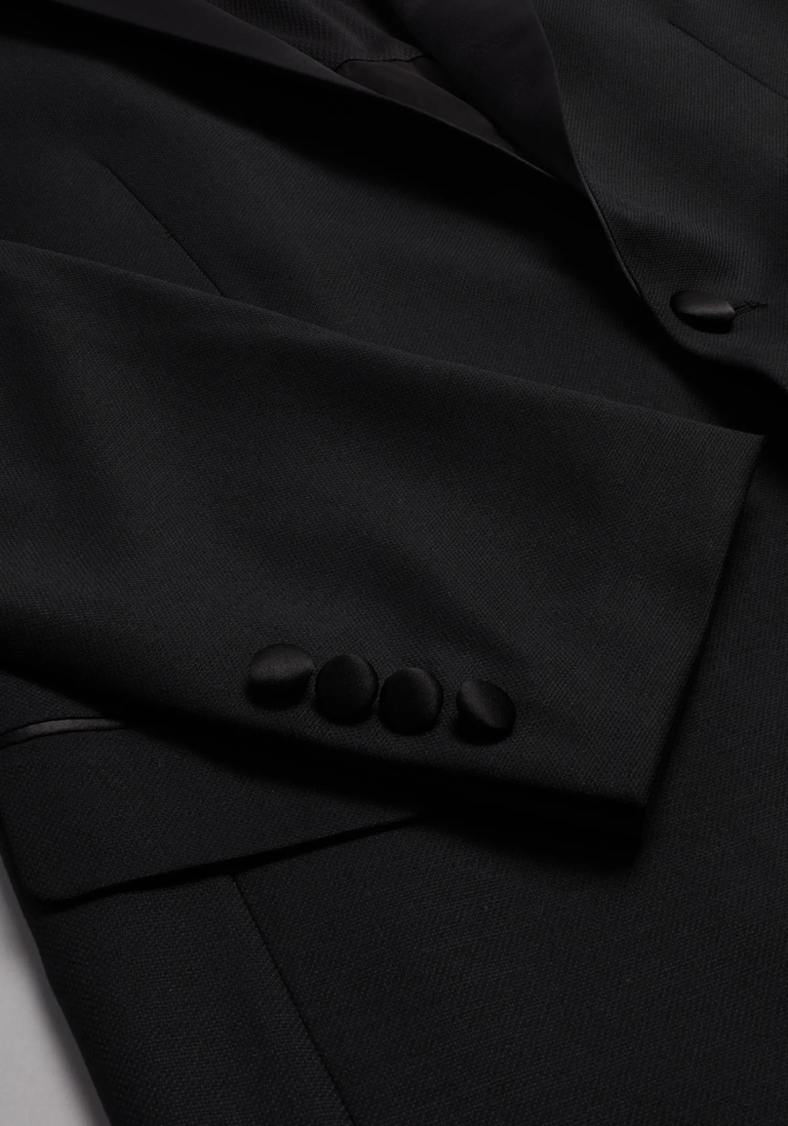 Traveler® COOLMOTION Tailored Fit Textured Solid Tuxedo Separate Jacket