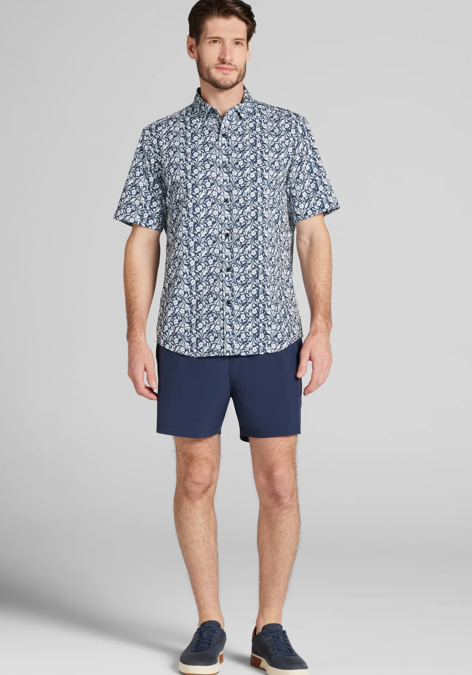 Traveler® COOLMOTION Traditional Fit Short Sleeve 4‑Way Stretch Button Up Shirt