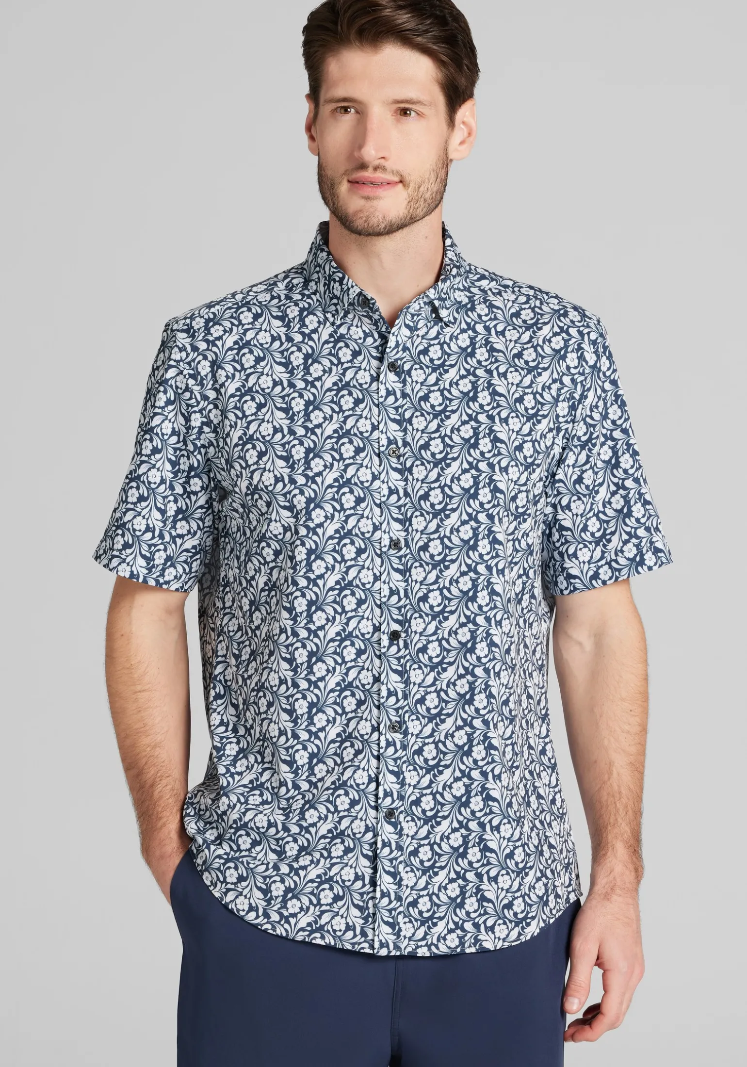 Traveler® COOLMOTION Traditional Fit Short Sleeve 4‑Way Stretch Button Up Shirt