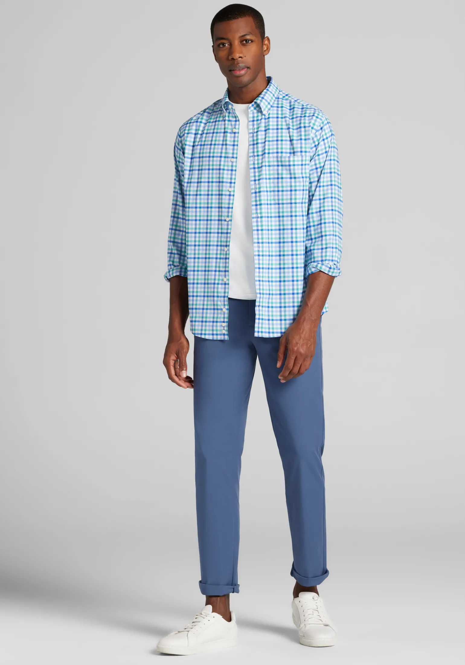 Traveler® Performance Tailored Fit Plaid Button Up Shirt