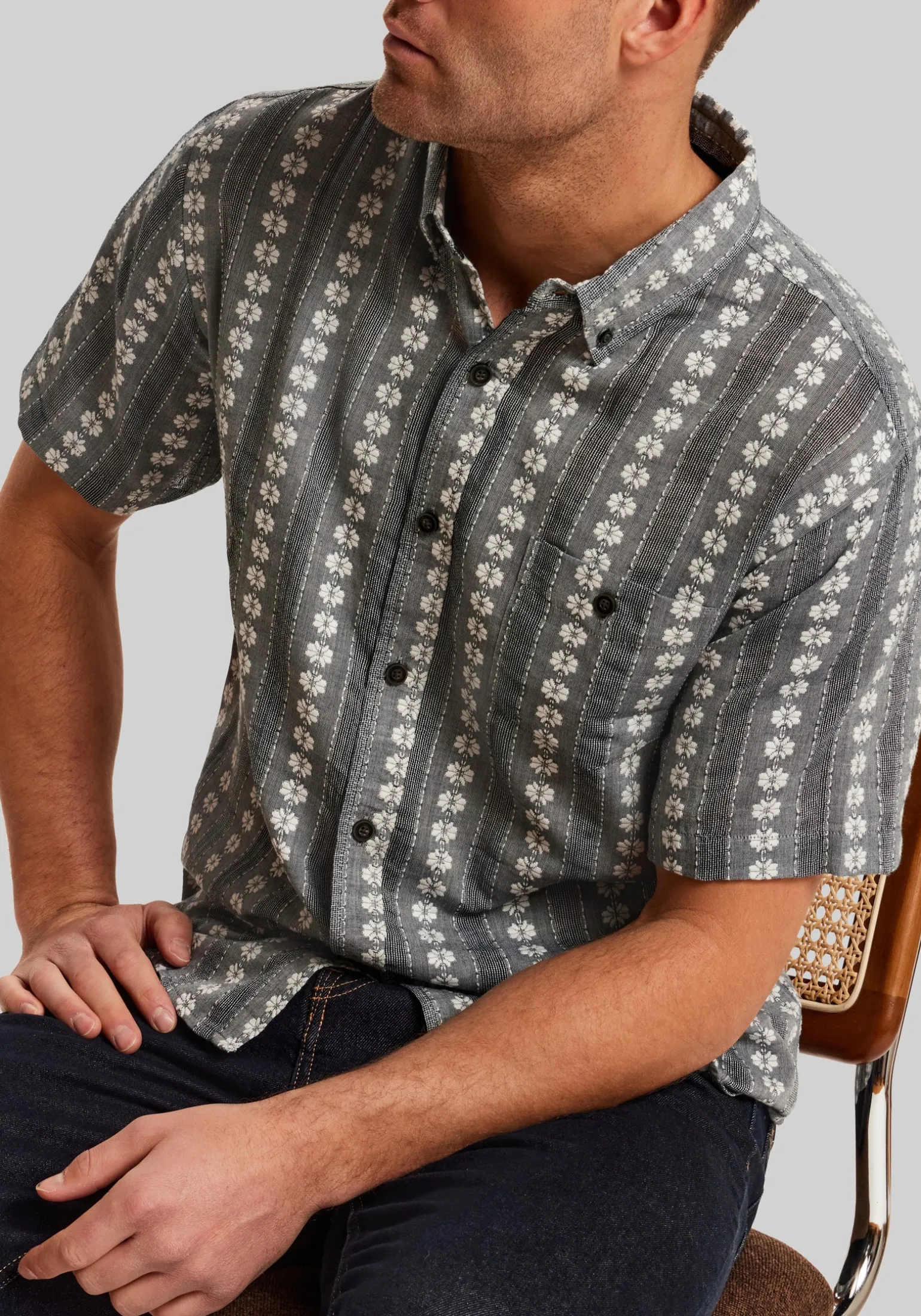 Vintage & Black Traditional Fit Embroidered Flower Striped Short Sleeve Shirt