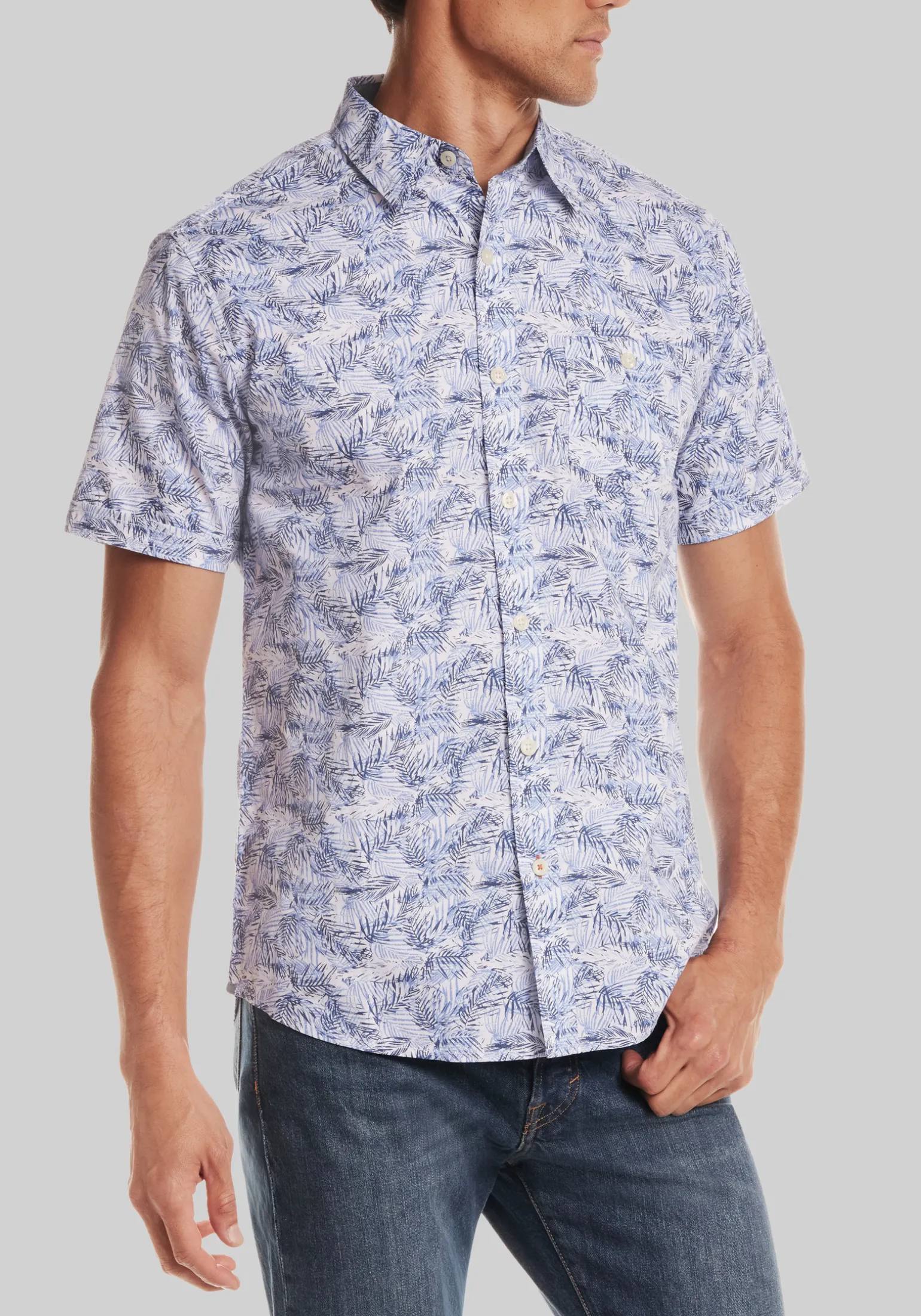 Weatherproof Vintage Tailored Fit Short Sleeve Palm Frond Button Up Shirt