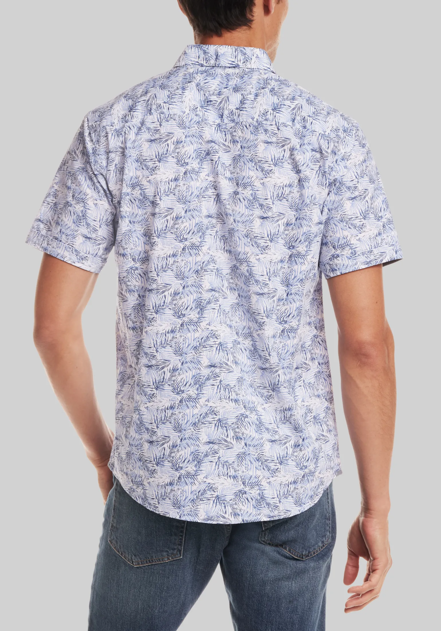 Weatherproof Vintage Tailored Fit Short Sleeve Palm Frond Button Up Shirt