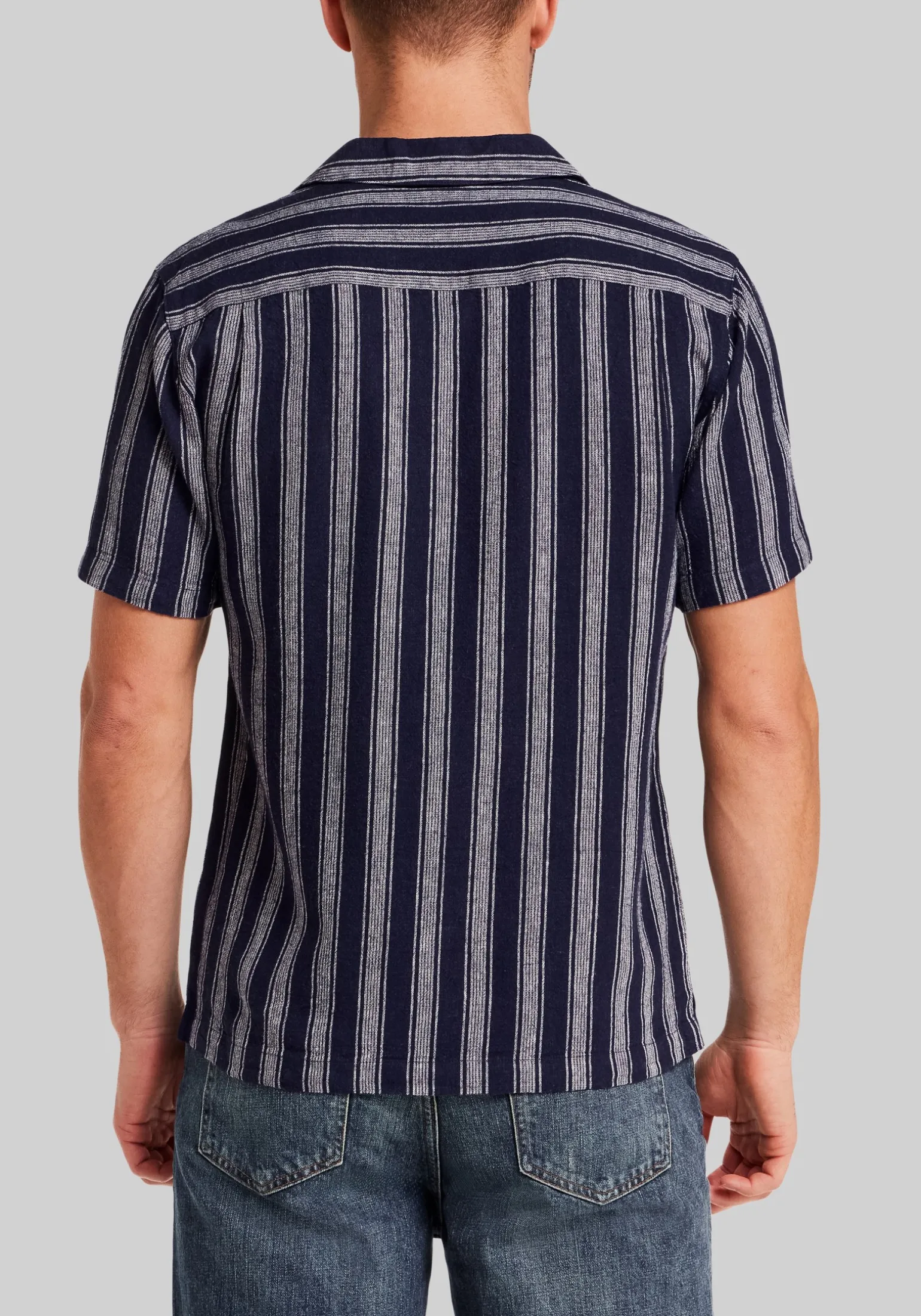 Weatherproof Vintage Traditional Fit Vertical Stripe Button Up Shirt
