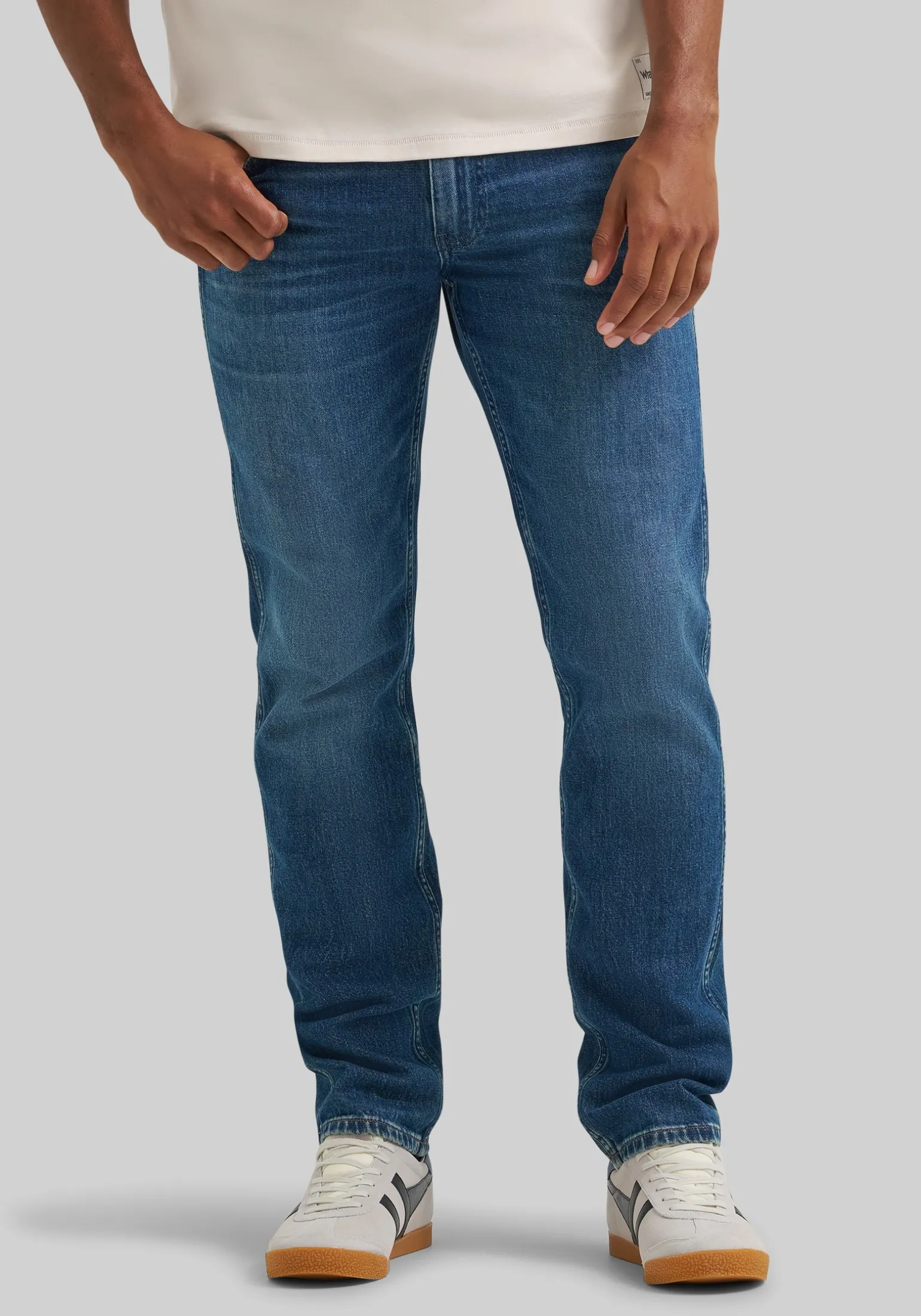 Wrangler Regular Fit Greensboro Straight Leg Jeans