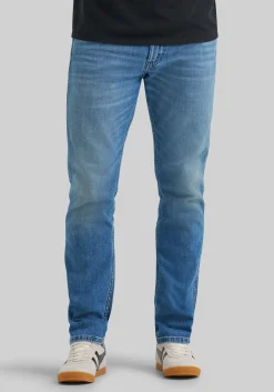Wrangler Regular Fit Greensboro Straight Leg Jeans