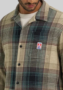 Wrangler Tailored Fit Casey Jones Resort Shirt
