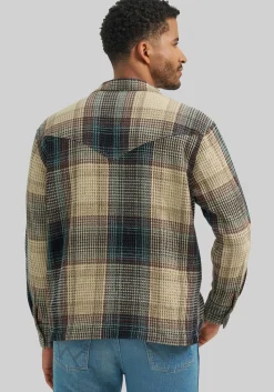 Wrangler Tailored Fit Casey Jones Resort Shirt